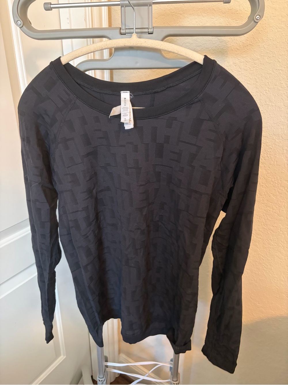 Athleta Black Long Sleeve Geometric-Print Top